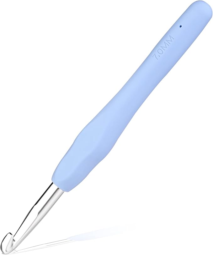 7 mm Crochet Hook, Ergonomic Handle for Arthritic Hands, Extra Long  Knitting Needles for Beginners and Crocheting Yarn (7 mm)
