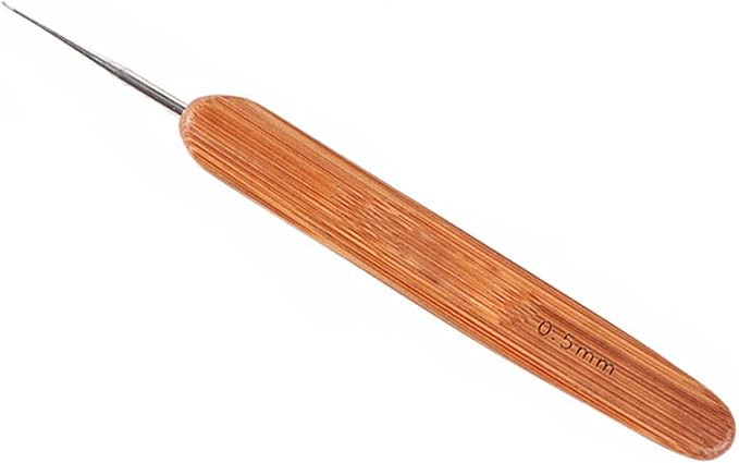 SENRISE Dreadlock Crochet Needle, Weaving Crochet Hook for Hair, with Wooden Handle, for Fixing Braids (Single Head 0.5 mm)