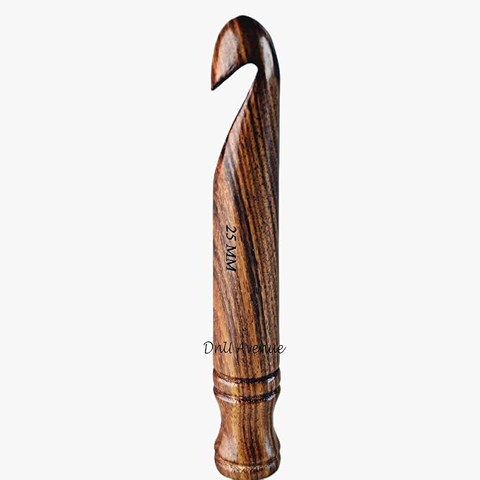 Wooden Crochet Hook – 25mm Jumbo Bamboo Hook for Chunky Yarn, Smooth Ergonomic Crochet Tool for Beginners & Experts