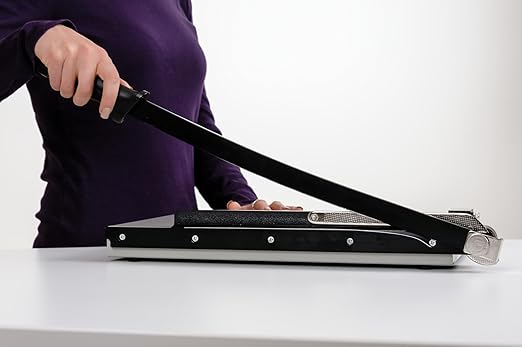Dahle 15e Vantage Paper Trimmer, 15" Cut Length, 15 Sheet, Automatic Clamp, Adjustable Guide, Metal Base with 1/2" Gridlines, Guillotine Paper Cutter