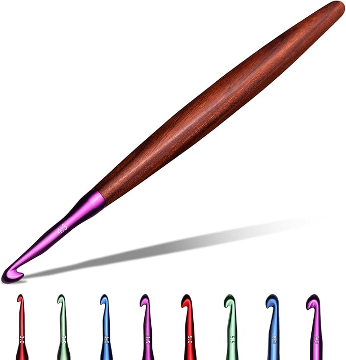 Giwrmu Crochet Hooks, 4.5mm Ergonomic Crochet Hook, Available in 3mm-7mm, Colored Aluminum Crochet Hook with Wooden Handle Crochet Needle for Crocheting Yarn