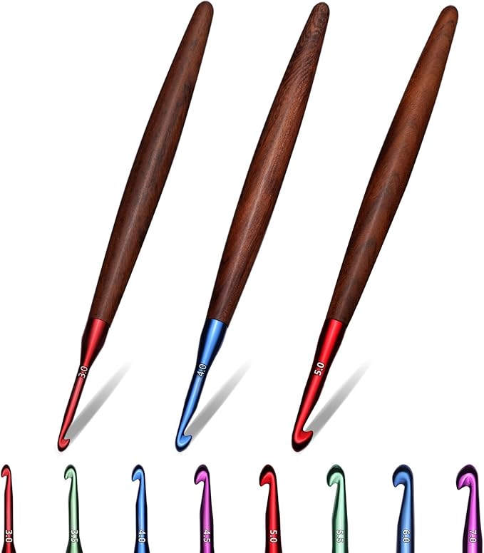 Giwrmu 3 Pcs Crochet Hooks, 3.0mm/4.0mm/5.0mm Ergonomic Crochet Hook, Colored Aluminum Crochet Hook with Wooden Handle Crochet Needle for Crocheting Yarn