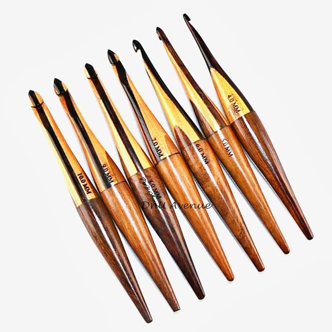 DnU Avenue Crochet Hooks for Arthritic Hands, Multi Color Wooden Ergonomic Crochet Hooks Set of 7 Size 4MM to 10MM | Sustainable Rosewood, Neemwood, Sheesham Wood | for Crochet Lovers