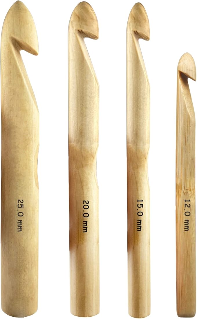 Mdoker Huge Crochet Hook Set Size 12mm(O)/15mm(P/Q)/20mm(S)/25mm(U) Large Wooden Crochet Hooks Needles for Giant Chunky Yarn Carpet Scarf Bulky Wool Roving Weaving
