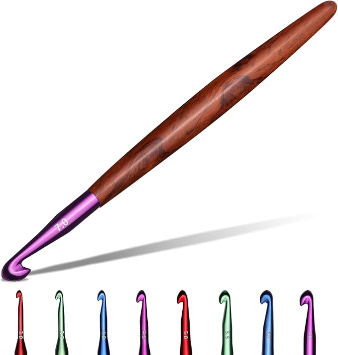 Giwrmu Crochet Hooks, 7mm Ergonomic Crochet Hook, Available in 3mm-7mm, Colored Aluminum Crochet Hook with Wooden Handle Crochet Needle for Crocheting Yarn