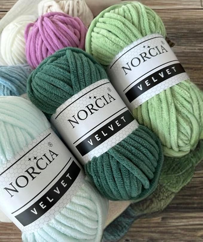 Soft Velvet Yarn Chenille Yarn for Crocheting Super Bulky (100g-3.50oz) (68m-74.3 yds) Baby Blanket Yarn for Knitting Amigurumi Yarn for Crochet Weaving Craft (Asparagus Green, 1 Skein)
