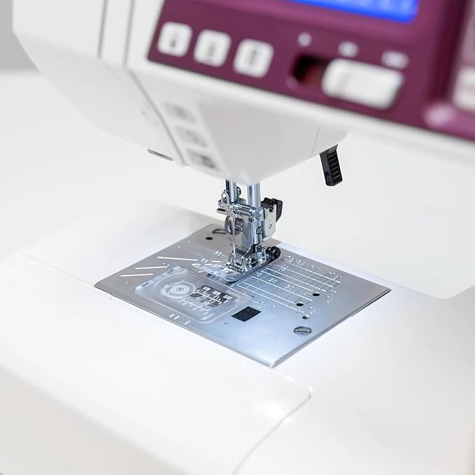 Janome 4120QDC-G Computerized Quilting and Sewing Machine with Bonus Quilt Kit