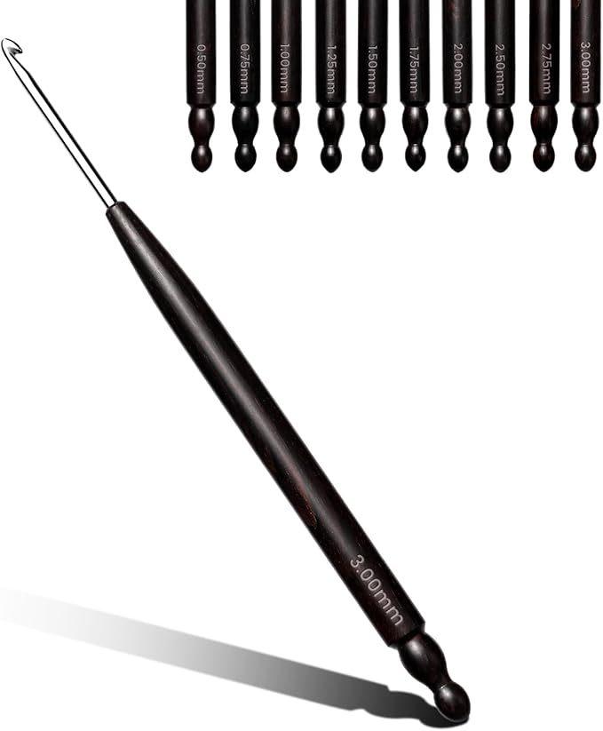 Hssugi Crochet Hooks, 3.0mm Small Crochet Hooks for Arthritic Hands with Wooden Handle, Ergonomic Crochet Needles for Beginners and Crocheting Yarn