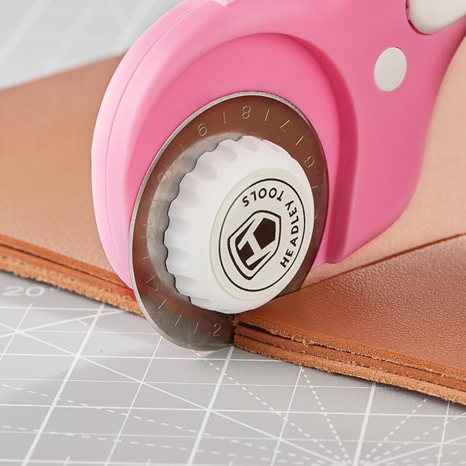 45mm Rotary Cutter with 5pcs Extra Blades, Ergonomic Handle Rolling Cutter with Safety Lock for Fabric, Leather, Crafting, Sewing, Quilting, Fabric Rotary Cutter Perfect for Left & Right Hand(Pink)