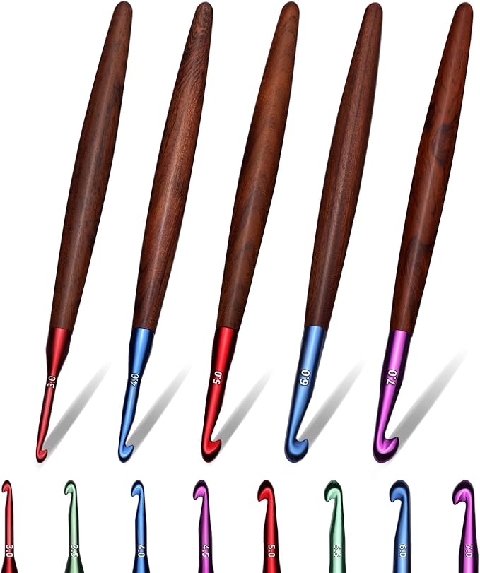 Giwrmu 5 Pcs Crochet Hooks, 3.0mm/4.0mm/5.0mm/6.0mm/7.0mm Ergonomic Crochet Hook, Colored Aluminum Crochet Hook with Wooden Handle Crochet Needle for Crocheting Yarn