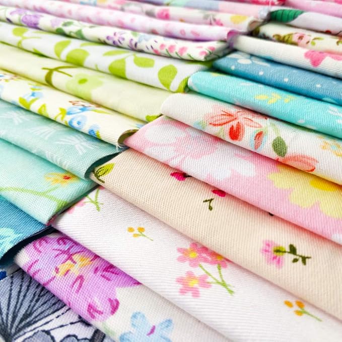 flic-flac 50pcs 8 x 8 inches (20cmx20cm) Cotton Fabric Squares Quilting Sewing Floral Precut Fabric Square Sheets for Craft Patchwork (50pcs 20cm*20cm)