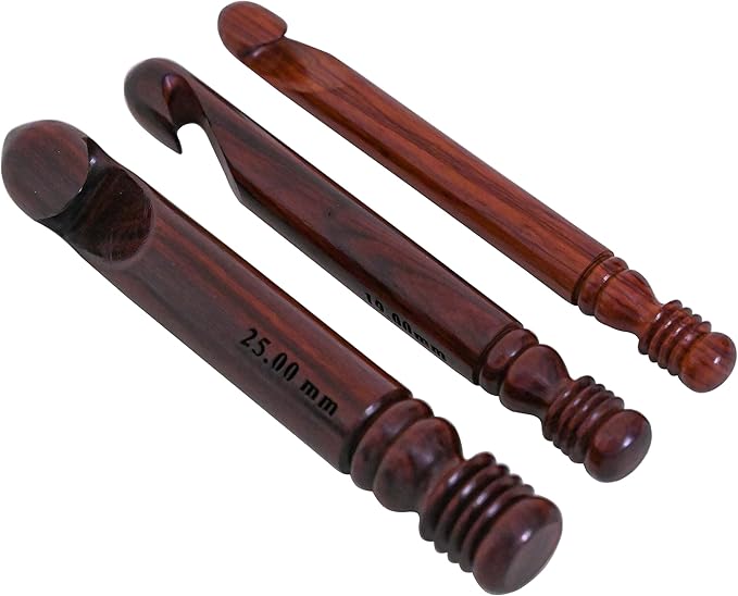 ArtsyCraftIn™ - Sizes of 3 Crochet Hooks Set, 15 mm, 20mm & 25 mm, Ergonomic Crochets Hook for Arthritic Hands, Knitting & Crocheting Needles - Extra Long Crochet Hook (Set of 3 Jumbo Crochet Hooks)