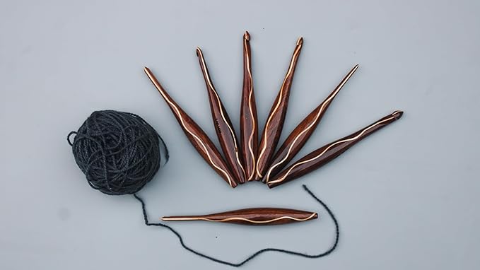 Wooden Crochet Hooks, (Set of 7) Ergonomic Crochet Hook for Arthritic Hands, Smooth and Comfortable Grip for Knitting Yarn