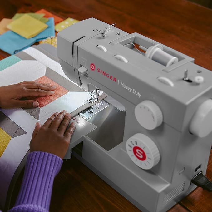 SINGER Heavy Duty 4411 High Speed Sewing Machine with Accessory Kit | Strong Motor With Enhanced Piercing Power, 69 Stitch Applications, Full Metal frame, 4-step Buttonhole & LED Light
