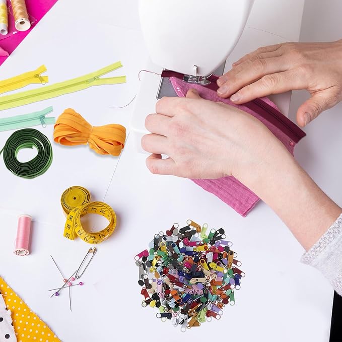 WILLBOND 120 Yards 20 Pcs Sewing Zippers Bulk #5 Nylon Coil Zippers 20 Color Assorted Zipper for Sewing with 200 Zipper Sliders for DIY Tailor Bags Purses Crafts Supplies (Various Color)