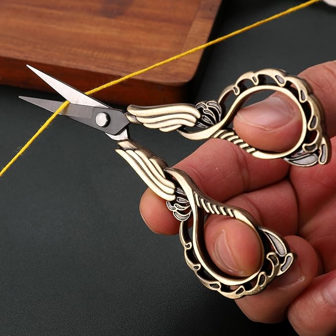 Sharp Detail Scissors with Case Embroidery Crafting Sewing Scissor for Needlework Threading Craft Artwork DIY Tools, Vintage Little Precision Shears