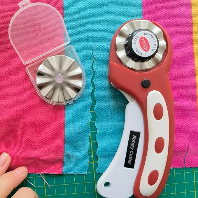 45mm Rotary Cutter Blades, Wavy Replacement Blade, Pinking Rotary Blades Refill 45mm,Fits Fiskars,OLFA,Martelli,Dremel,Truecut,DAFA,Paper Cutting Blades Refill for Quilting Scrapbooking Sewing,5 Pack