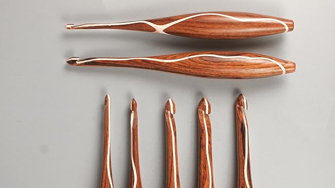 Wooden Crochet Hooks, (Set of 7) Ergonomic Crochet Hook for Arthritic Hands, Smooth and Comfortable Grip for Knitting Yarn
