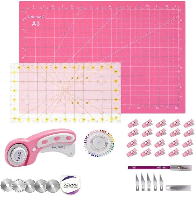 Rdutuok 45mm Rotary Cutter Set Quilting Kit, 5 Replacement Blades, A3 Cutting Mat(18X12"), Acrylic Ruler,Sewing Pins,Cushion,Craft Knife Set and Craft Clips - Ideal for Sewing,Crafting,Patchworking