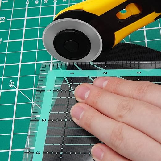 MANUFORE 4pcs Square Quilting Ruler (32cm/24cm/16cm/12cm) Sewing Acrylic Ruler Anti-Slip Metric Ruler DIY Quilting Tools with Clear Printed Lines for Precise Cutting