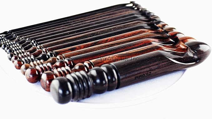 DnU Avenue Rosewood Ergonomic Crochet Hooks Set of 15-3.5 MM to 25 MM with Vintage Carved Bowl, Wooden Yarn Ergonomic Crocheting Set for Arthritic Hands, Knitting Easy Grip in Brown Color
