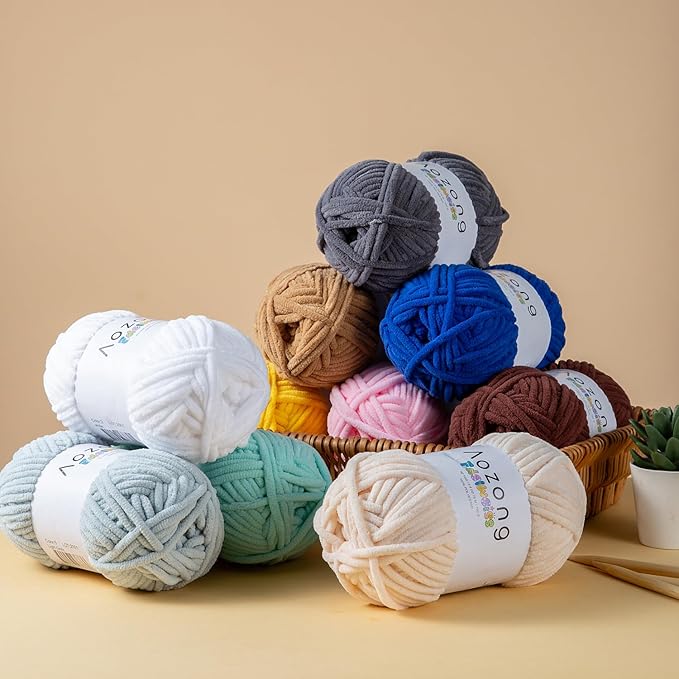 Super Soft and No Shedding Chunky Chenille Yarn for Crocheting and Knitting -Easy to Crochet with-Super Bulky #6, 3Pack of 3.5oz/82yds -Chunky Plush Yarn for Hand Craft Blanket Amigurumi Cream Color