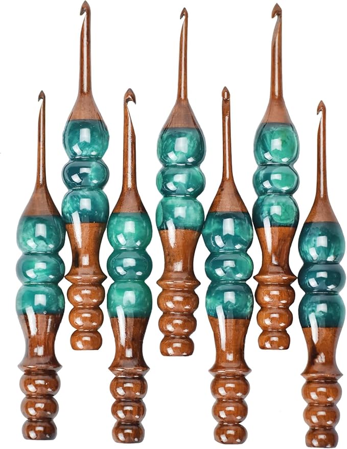 Wooden Crochet Hooks Set for Arthritic Hands | Ergonomic Soft Grip - Resin Mix Indian Rosewood Crochet Hook Set for Crocheting & Knitting (Green, Set of 7)