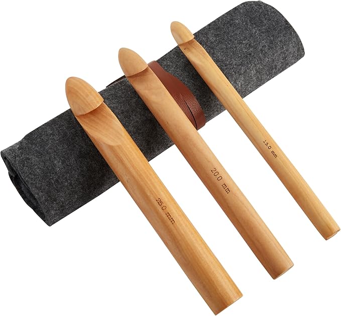 Bamboo Crochet Hooks Set - 15mm(P/Q), 20mm(S), 25mm(U) 3PCS Giant Hooks with Portable Case - Perfect for Big Loop or Extra Bulky Yarn Projects