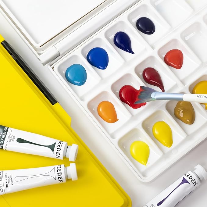 MEEDEN Watercolor Palette with Lid: 33 Wells Airtight Folding Paint Palette with Large Mixing Tray - Empty Acrylic Painting Art Pallet 12.5''x 6.5'' Yellow