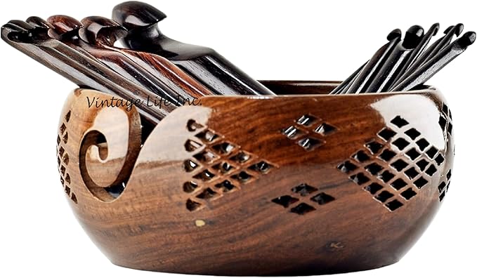 DnU Avenue Rosewood Ergonomic Crochet Hooks Set of 15-3.5 MM to 25 MM with Vintage Carved Bowl, Wooden Yarn Ergonomic Crocheting Set for Arthritic Hands, Knitting Easy Grip in Brown Color