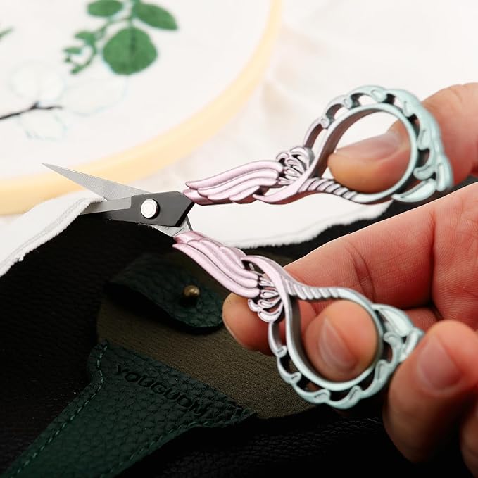 Sharp Detail Scissors with Case Embroidery Sewing Crafting Scissor for Needlework Threading Craft Artwork DIY Tools, Little Crocheting Shears Pink