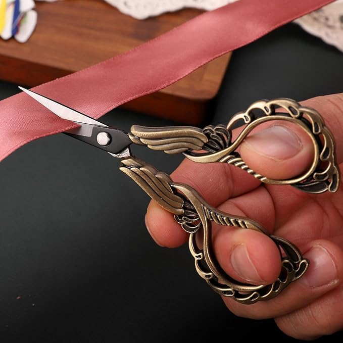 Sharp Detail Scissors with Case Embroidery Crafting Sewing Scissor for Needlework Threading Craft Artwork DIY Tools, Vintage Little Precision Shears