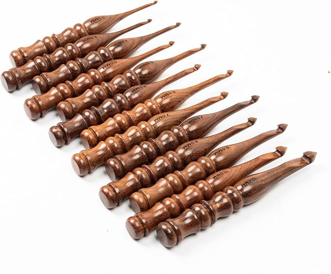 Wooden Crochet Hook Set of 13, Ergonomic Soft Grip Handles for Arthritis & Hand Pain, 3.5mm–12mm Crochet Needles for Beginners, Knitting & Yarn Crafts