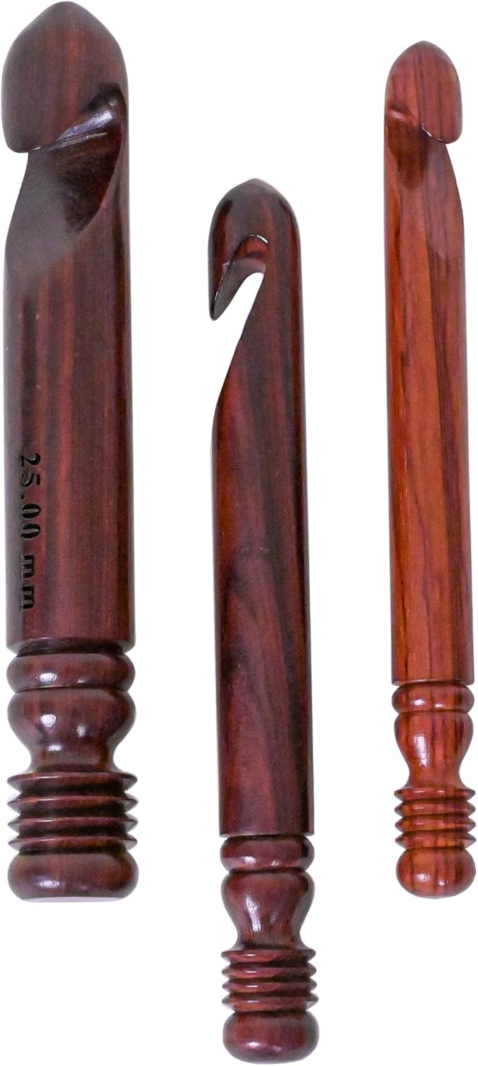 ArtsyCraftIn™ - Sizes of 3 Crochet Hooks Set, 15 mm, 20mm & 25 mm, Ergonomic Crochets Hook for Arthritic Hands, Knitting & Crocheting Needles - Extra Long Crochet Hook (Set of 3 Jumbo Crochet Hooks)