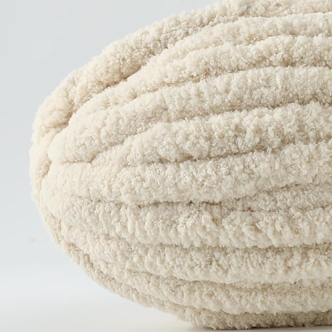 Chunky Yarn for Hand Knitting, No7 Thick Yarn, 250Grams 32Yards, Pack of 4, Perfect for Knitters and Crafters (Beige)