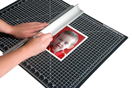 Dahle Vantage 10672 Premium Self-Healing Cutting Mat, 18"x24", 1/2" Grid, 5 Layers for Max Healing, Perfect for Crafts & Sewing, Black