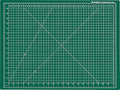 Dahle Vantage 10472 Premium Self-Healing Cutting Mat, 18"x24", 1/2" Grid, 5 Layers for Max Healing, Perfect for Crafts & Sewing, Green