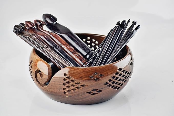 DnU Avenue Rosewood Ergonomic Crochet Hooks Set of 15-3.5 MM to 25 MM with Vintage Carved Bowl, Wooden Yarn Ergonomic Crocheting Set for Arthritic Hands, Knitting Easy Grip in Brown Color