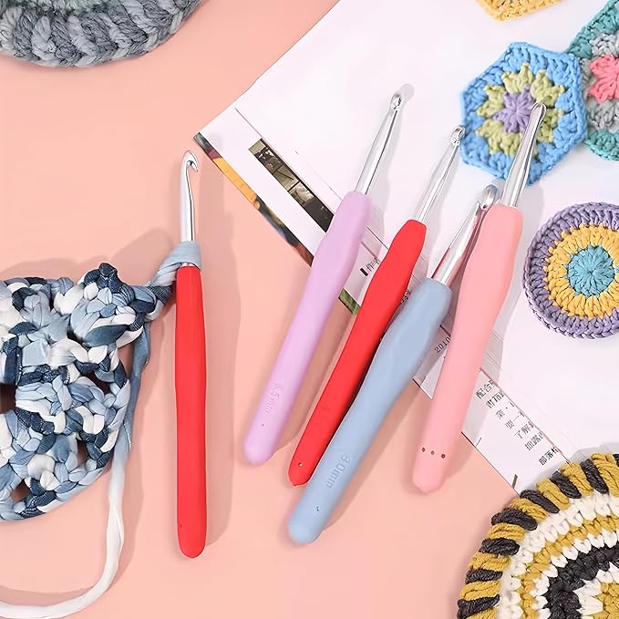 ZCLGOOD 3PCS 5mm/6.5mm/9mm Ergonomic Crochet Hooks Set, Soft Rubber Handle Aluminum Knitting Needles, Professional Yarn Craft Tools for Beginners Adults DIY Projects