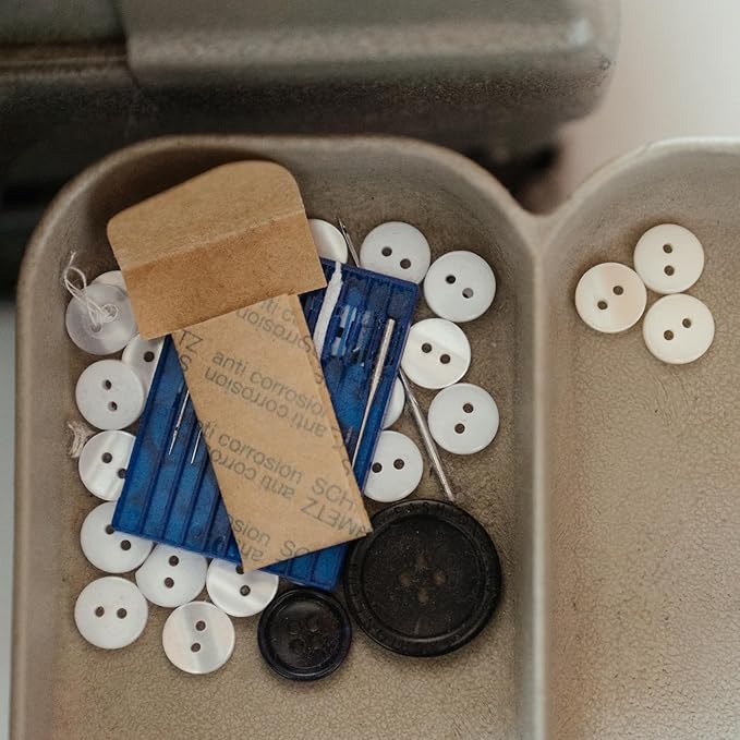60PCS White Genuine Mother of Pearl Buttons Set, Natural Shell Buttons for DIY Sewing Crafts, Clothes, Blazer, Shirts, Suits (12.5mm/15mm/18mm/20mm, 2 Holes)