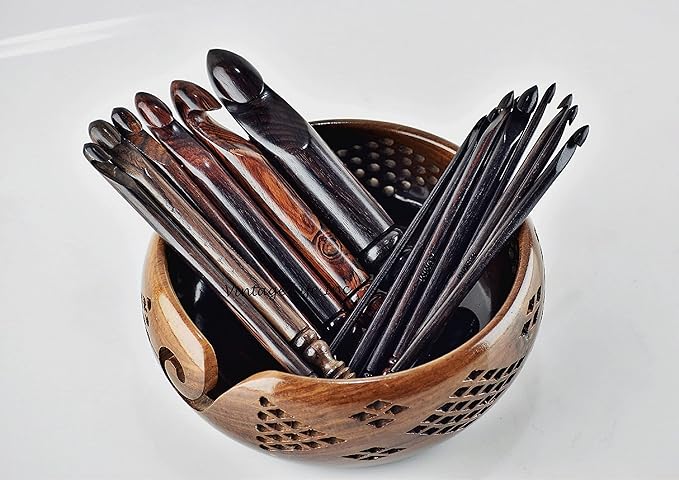 DnU Avenue Rosewood Ergonomic Crochet Hooks Set of 15-3.5 MM to 25 MM with Vintage Carved Bowl, Wooden Yarn Ergonomic Crocheting Set for Arthritic Hands, Knitting Easy Grip in Brown Color