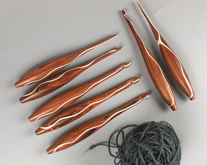 Wooden Crochet Hooks, (Set of 7) Ergonomic Crochet Hook for Arthritic Hands, Smooth and Comfortable Grip for Knitting Yarn
