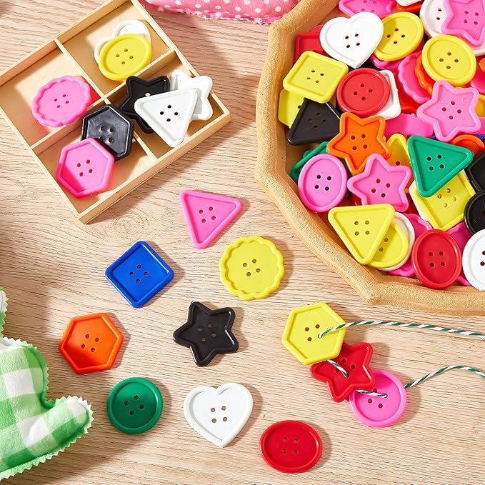 Taiyin 300 Pieces Big Bright Buttons for Kids 8 Vivid Colors and 8 Large Shapes for Crochet Knitting Arts and Crafts Projects Hand Made Gifts