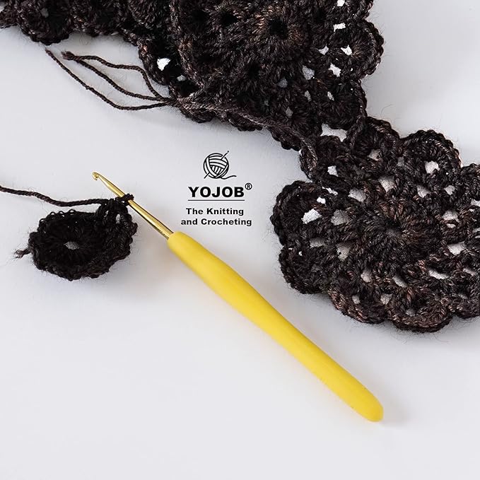 YOJOB 2Pack Size B / 2mm, C / 2.5mm Crochet Hooks, Super Smooth & Ergonomic for Beginner and Advanced (2.0mm, 2.5mm)