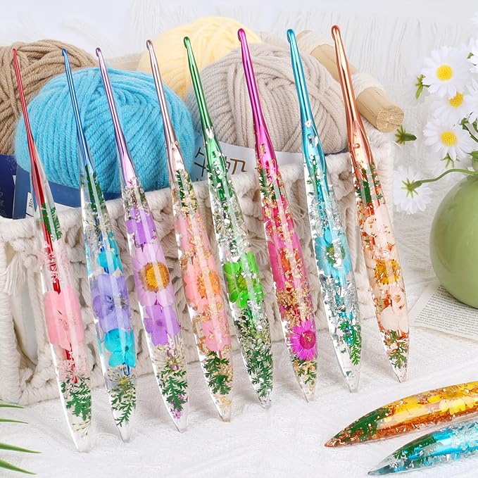 Coopay Crochet Hooks, 4mm Ergonomic Crochet Hook with Floral Plastic Grips, Stylish and Unique, Ideal for Crocheting Blankets, Dolls, Shawls, Hats, Scarves (G-4.0mm)