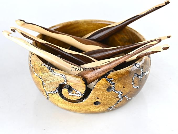 7-Piece Wooden Crochet Hook Set with Yarn Bowl – Sizes 4mm to 10mm, Smooth Handmade Bamboo Crochet Hooks for Yarn, Ergonomic Crochet Tools for Beginners & Experts
