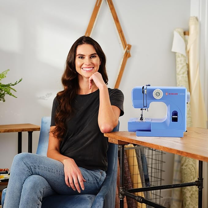 SINGER M1000 Mending Machine | Compact, Lightweight & Portable With 32 Stitch Applications & LED Light | Great for Light to Medium Weight Fabrics & Repairs – Blue