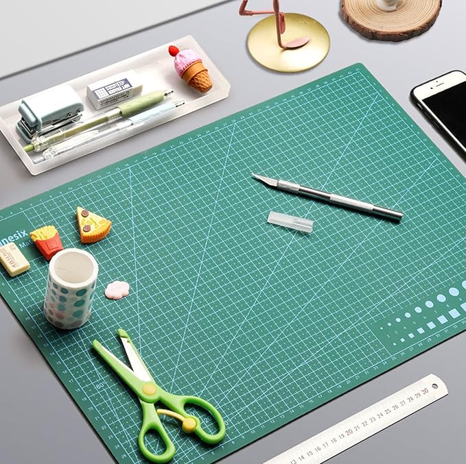 3 Pcs Self Healing Cutting Mat, A4 Craft Rotary Cutting Sewing Mat, Double Sided 5-Ply Tabletop Cutting Board for DIY Artwork Cutting, Hobbies, Stencils, Scrapbooking (12“ x 9” (3 Pcs))