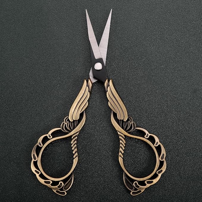 Sharp Detail Scissors with Case Embroidery Crafting Sewing Scissor for Needlework Threading Craft Artwork DIY Tools, Vintage Little Precision Shears