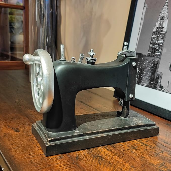8.3''H Vintage Sewing Machine Model Figurine Retro Resin Needlework Decoration 70s 80s Nostalgic Tailor Design Antique Figurine for Clothing Shop, Café, Desk,Window Display Photography Props